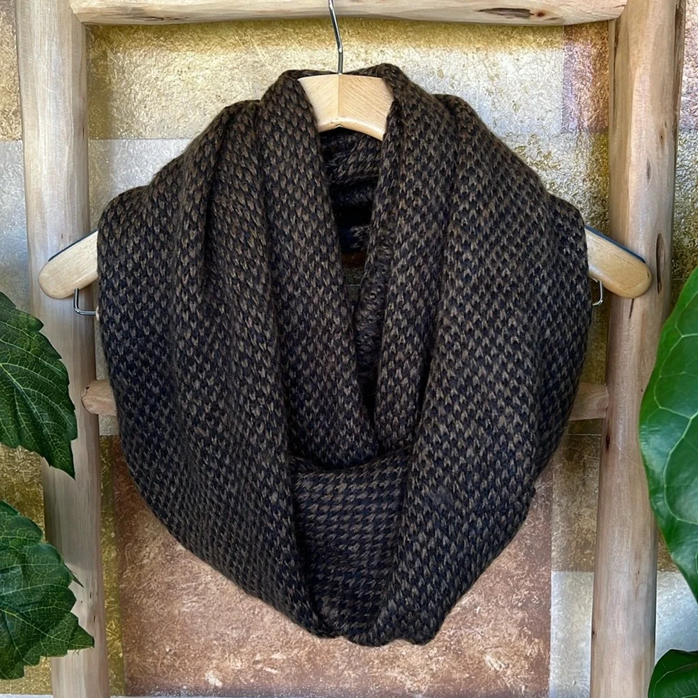 Wooden Ships Women’s Dylan Eternity Scarf — Warm Brown/Black Infinity Knit Scarf
